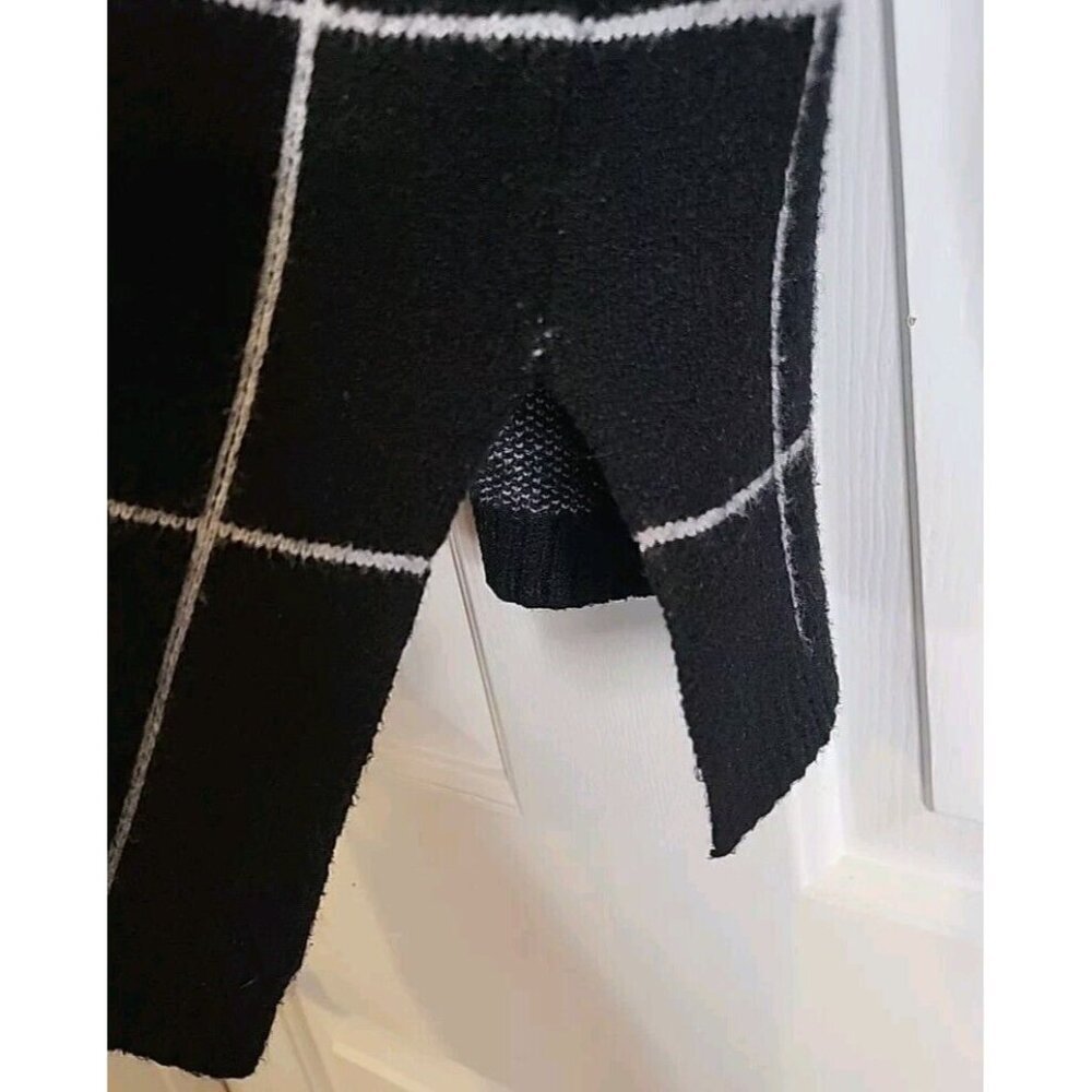 Kirundo Grid Pattern Black Turtleneck Drop Should… - image 4